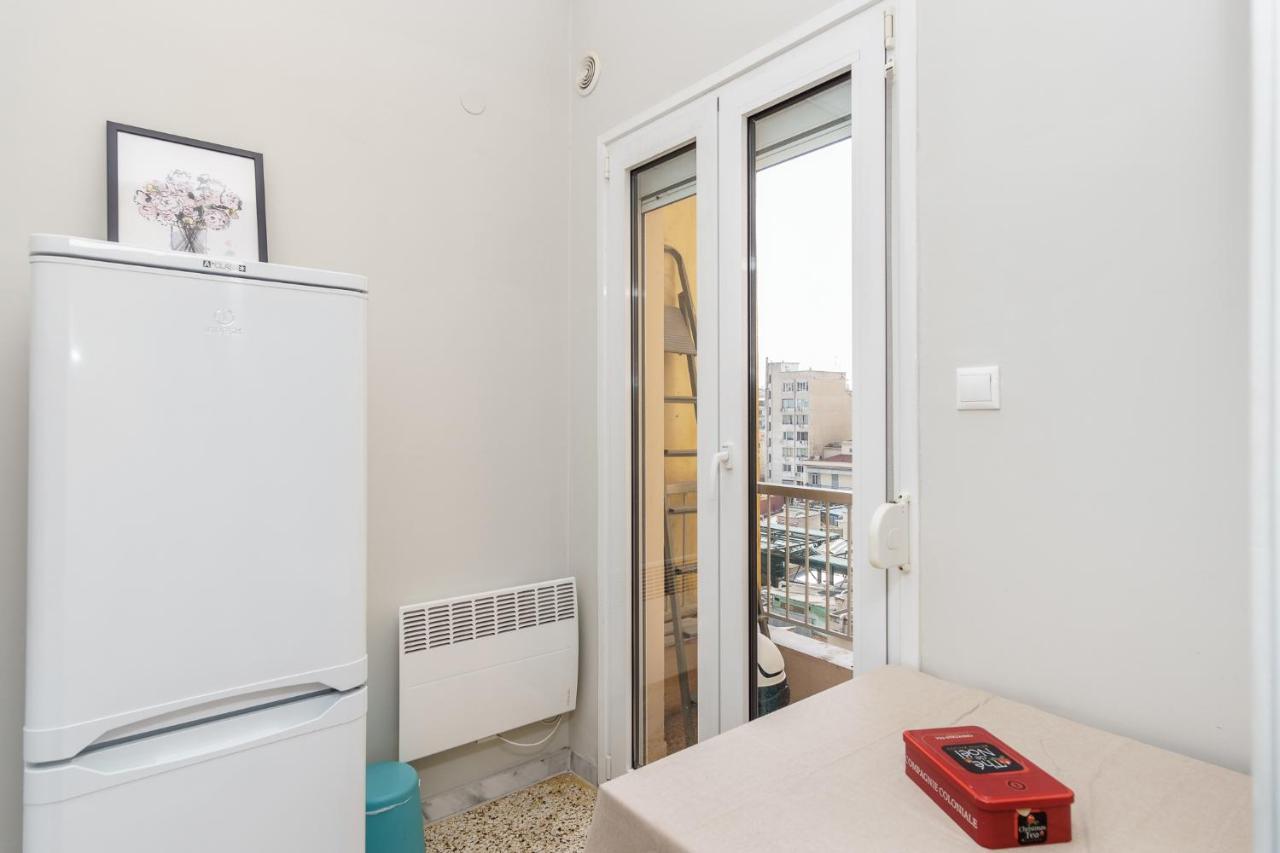 C.4 Red Rose #colony_central_apartment Thessalonique