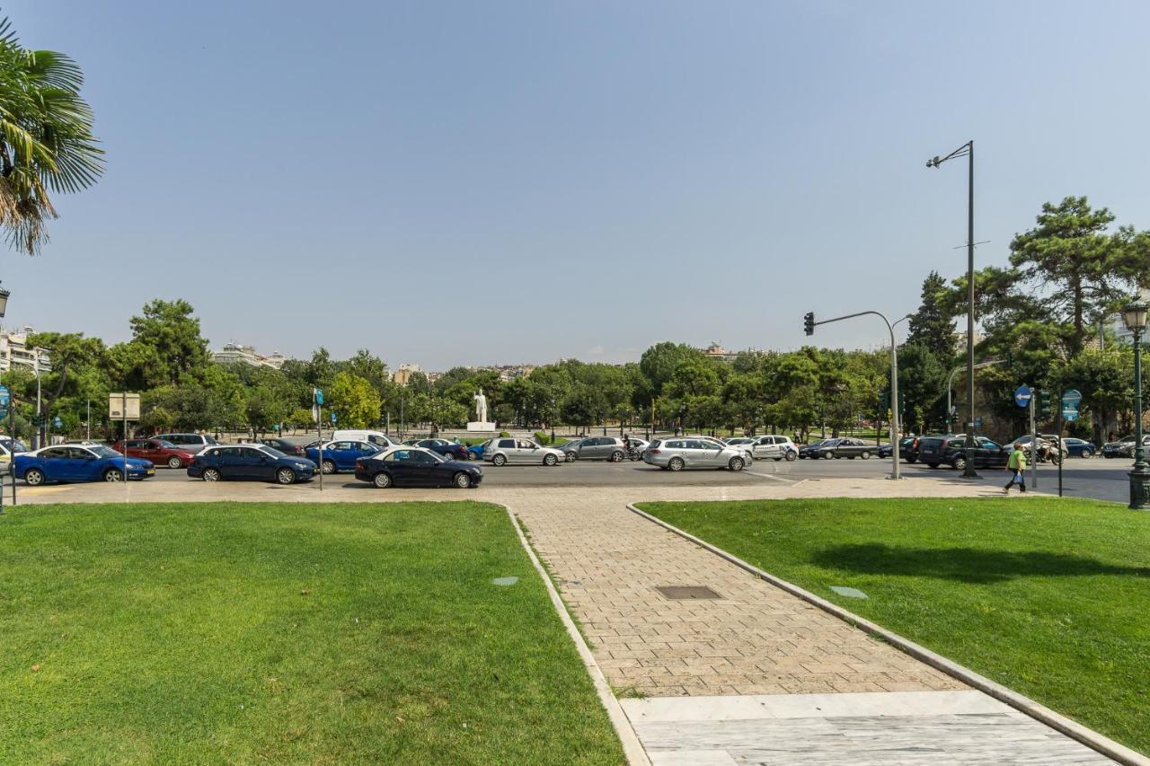 C.4 Red Rose #colony_central_apartment * Thessalonique